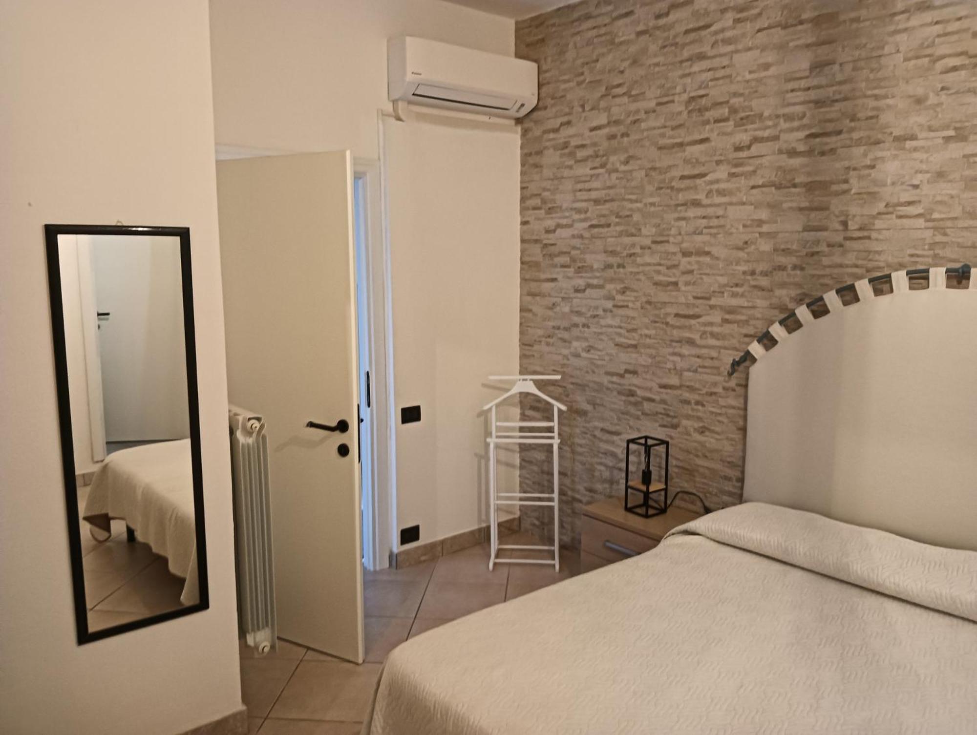 Bed and Breakfast Domos Le Due Tuie Piscinas Zewnętrze zdjęcie