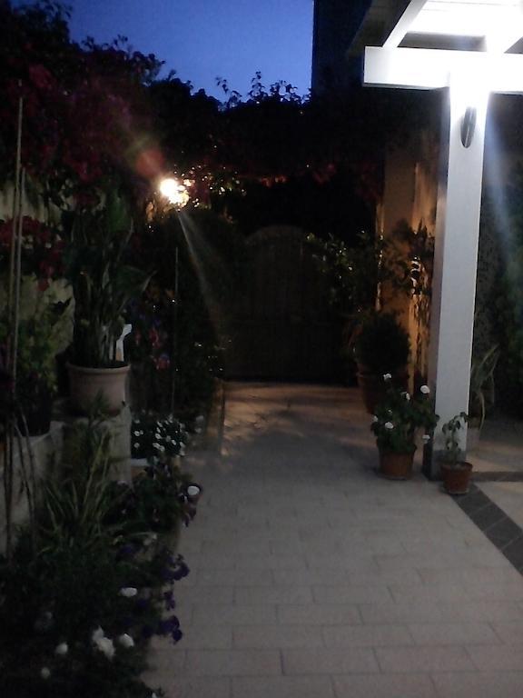 Bed and Breakfast Domos Le Due Tuie Piscinas Zewnętrze zdjęcie